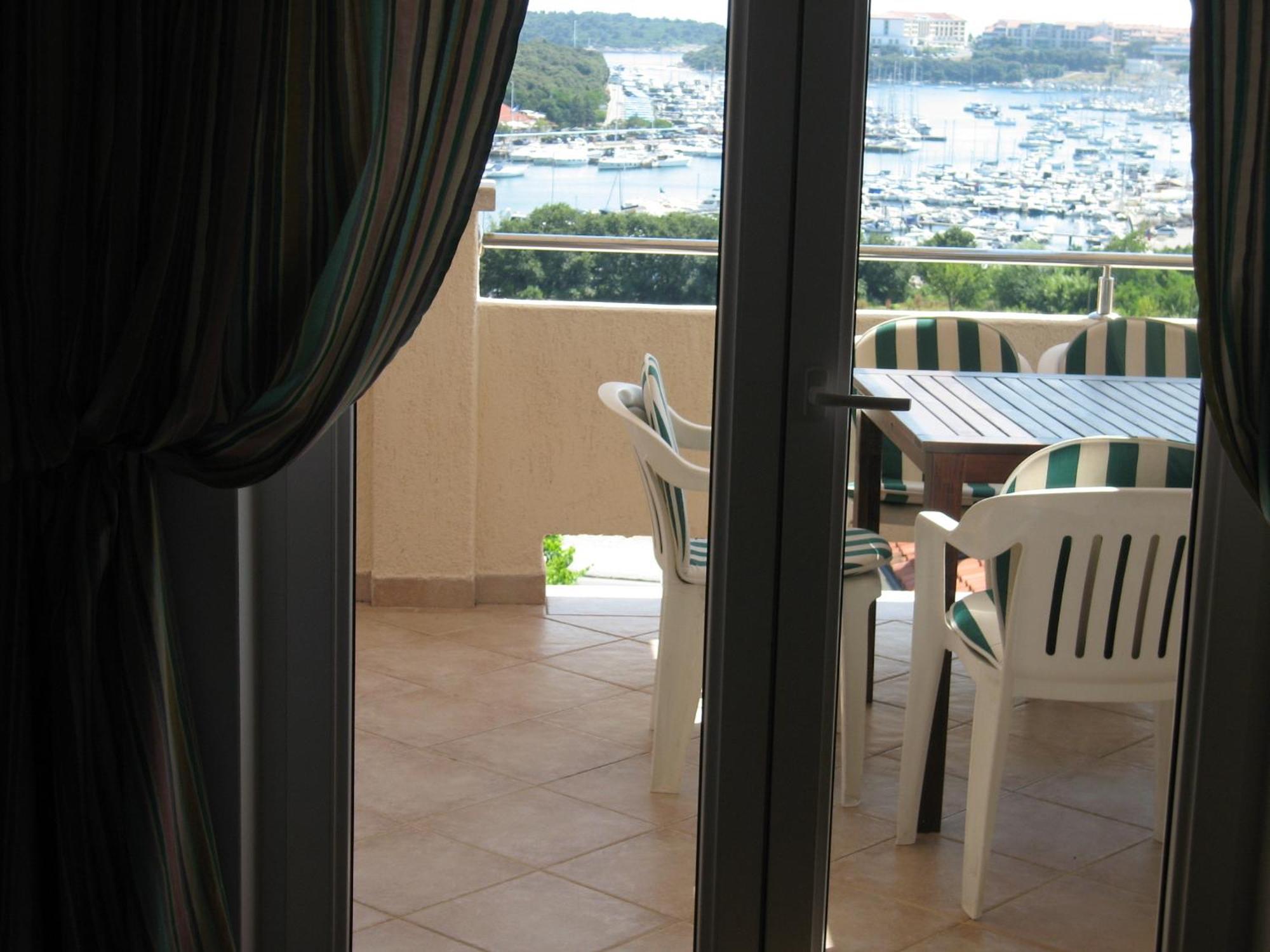 PUY Guest House Zimmer F1 מראה חיצוני תמונה