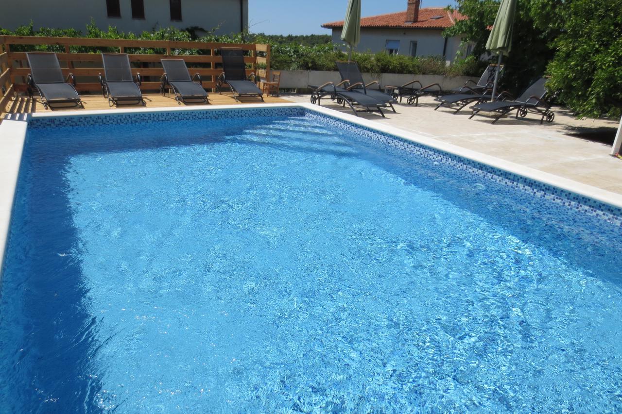 PUY Guest House Zimmer F1 מראה חיצוני תמונה